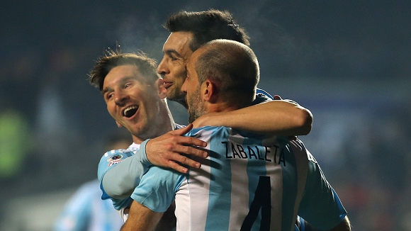 Аржентина разпиля Парагвай и отива на финал