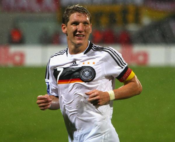 Официално: Швайнщайгер е капитан на националния отбор на Германия